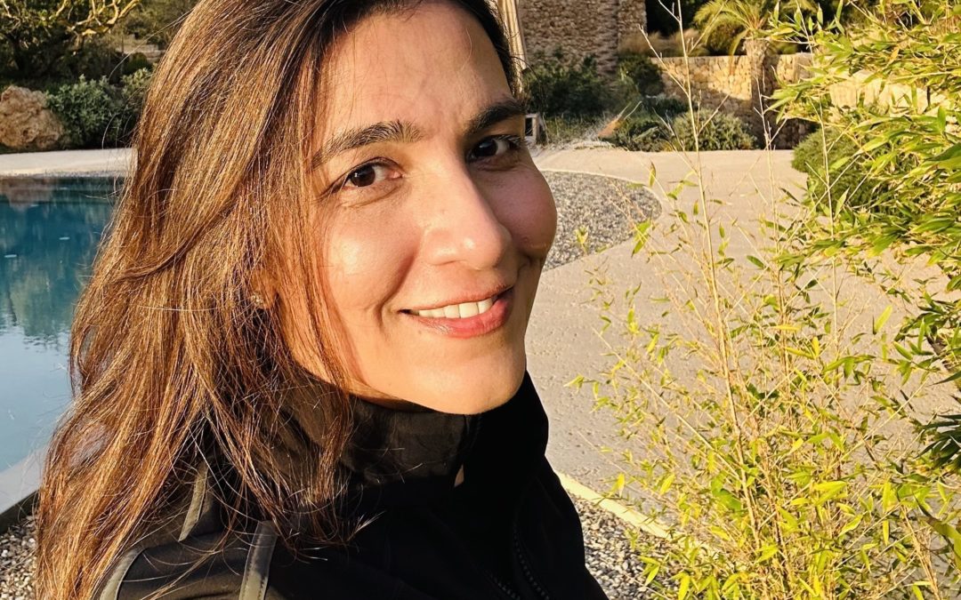 A women taking a selfie